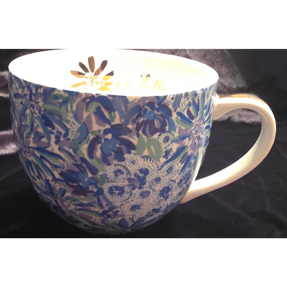 LILLY PULITZER Coffee Tea Mug Cup Floral Blue Gold Handle 3.5” Tall 4” Wide EUC